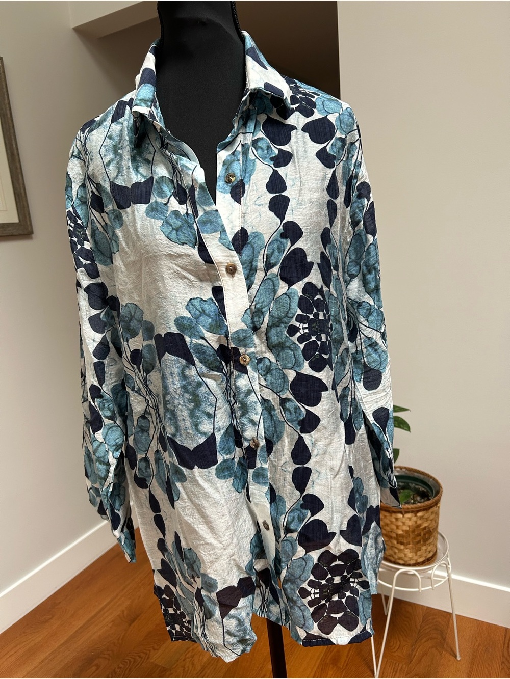Radzoli Blue Floral Button-Up Top